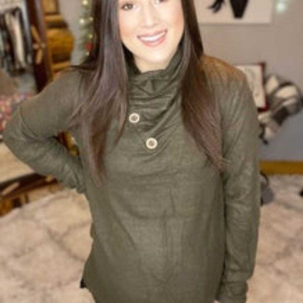 Gathered Neck Detailed Long Sleeve